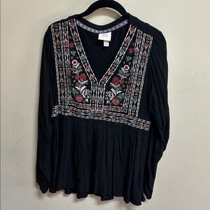 New without tags. Knox rose size small boho top.